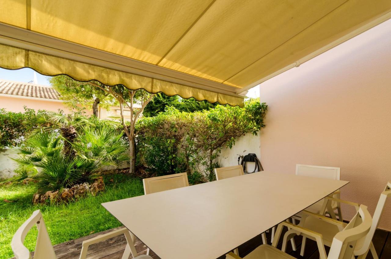 Charming House In Vilamoura With Shared Pool Exterior photo